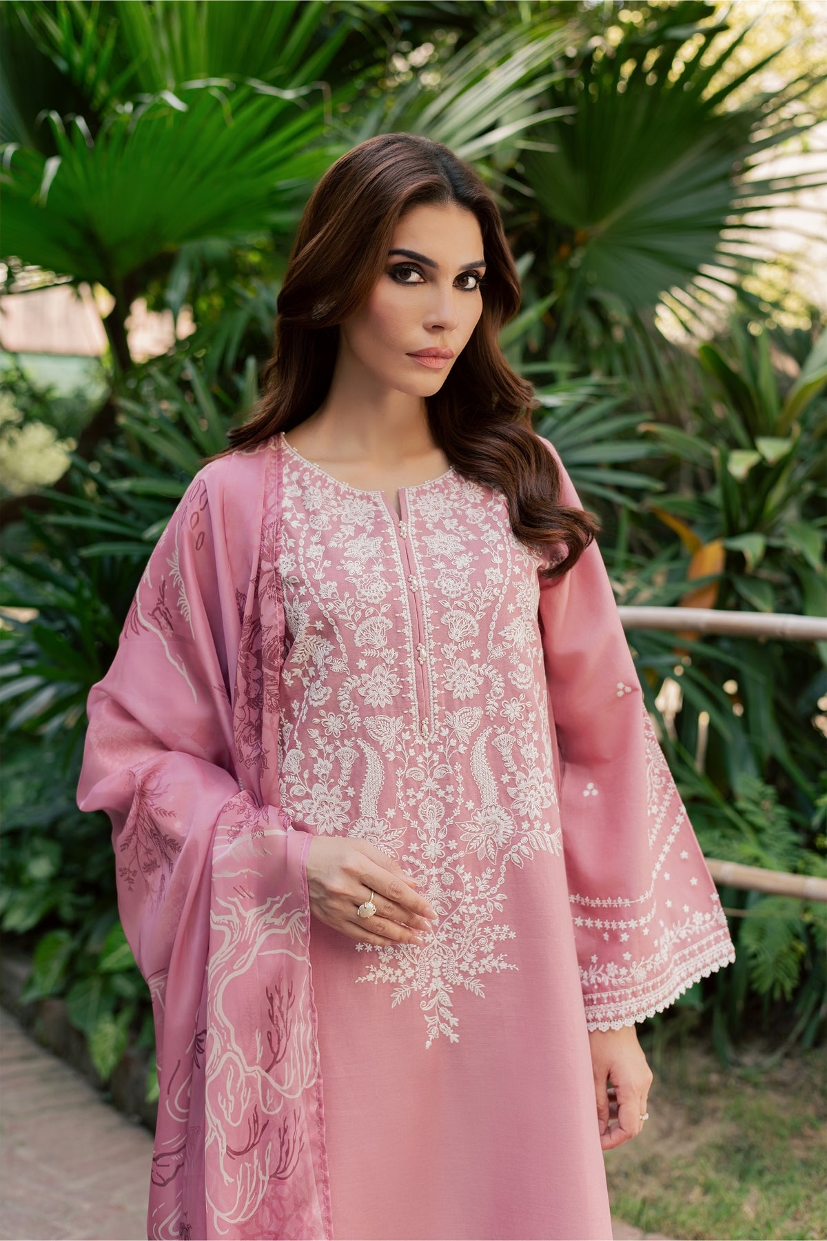 Dove Glove 3Pc - Embroidered Khaddar Pret