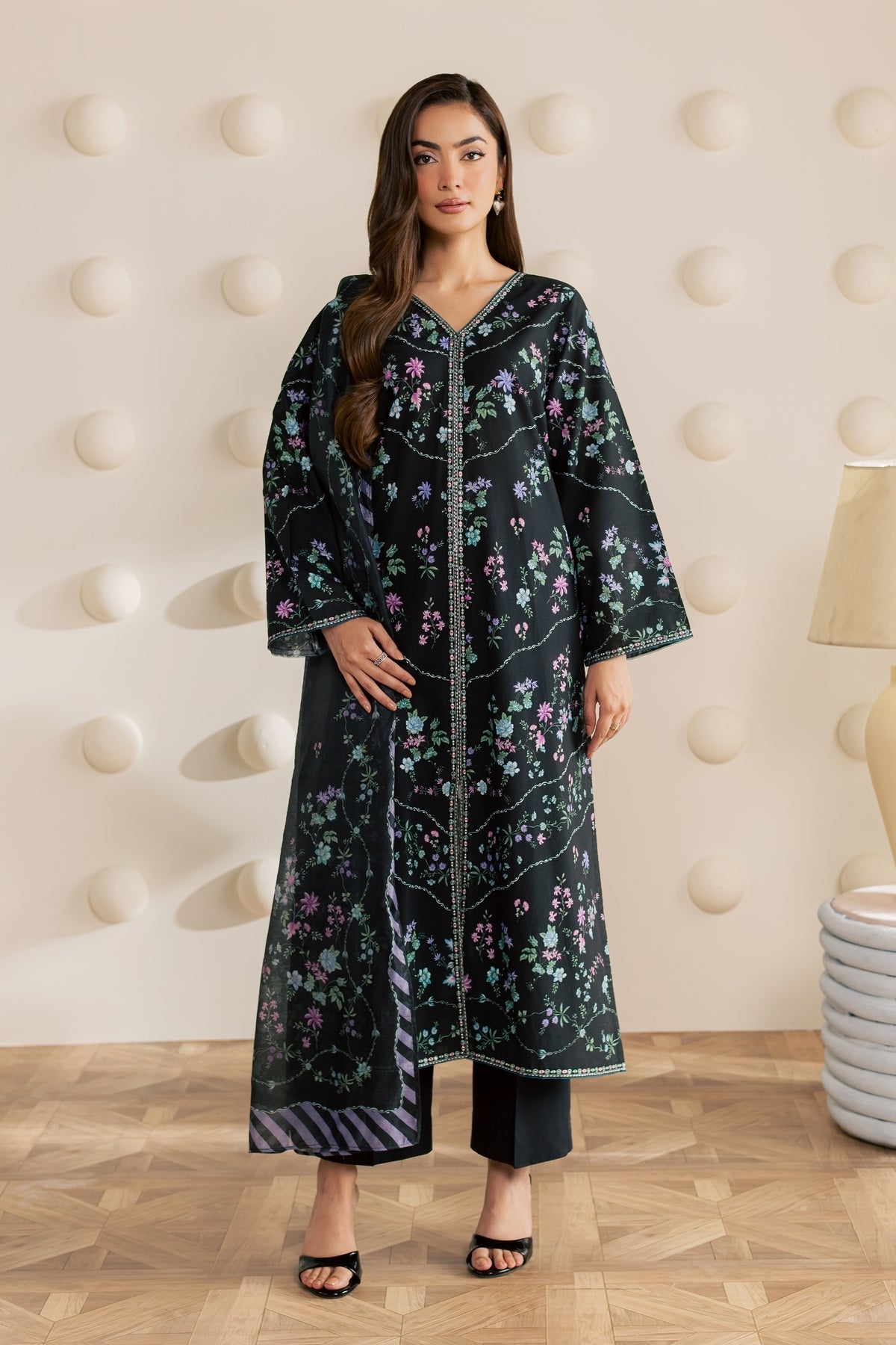 Black Aswa 3Pc - Embroidered Cambric Pret