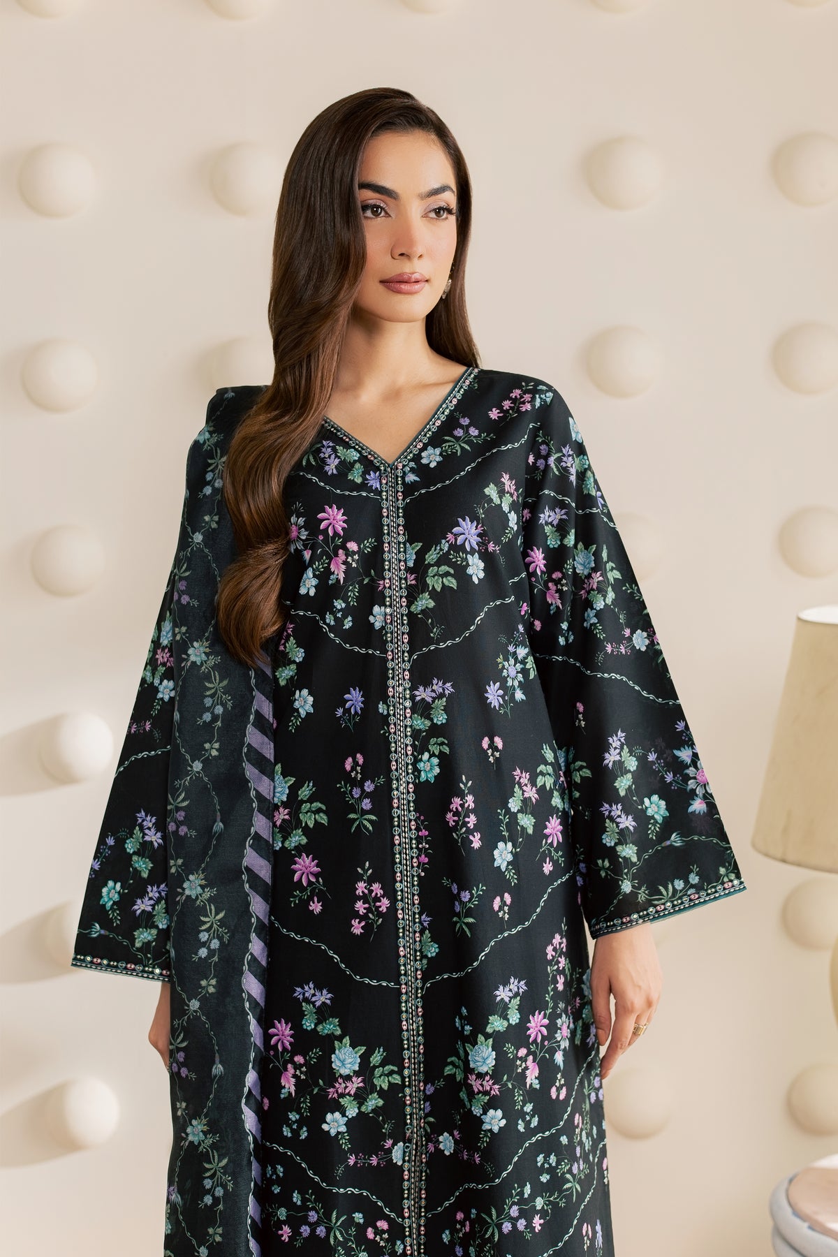 Black Aswa 3Pc - Embroidered Cambric Pret