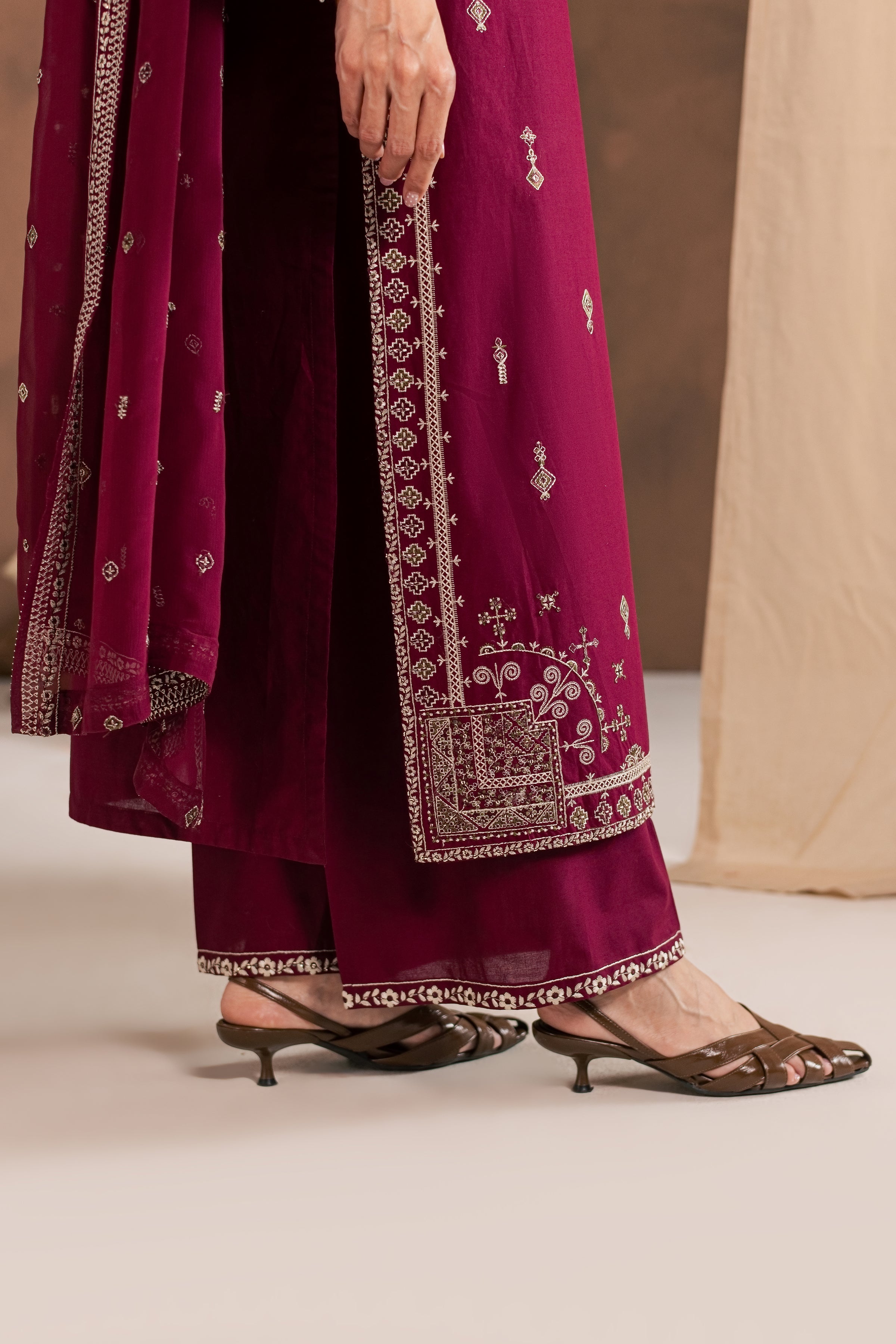 Solene Red 3Pc - Embroidered Cambric Pret
