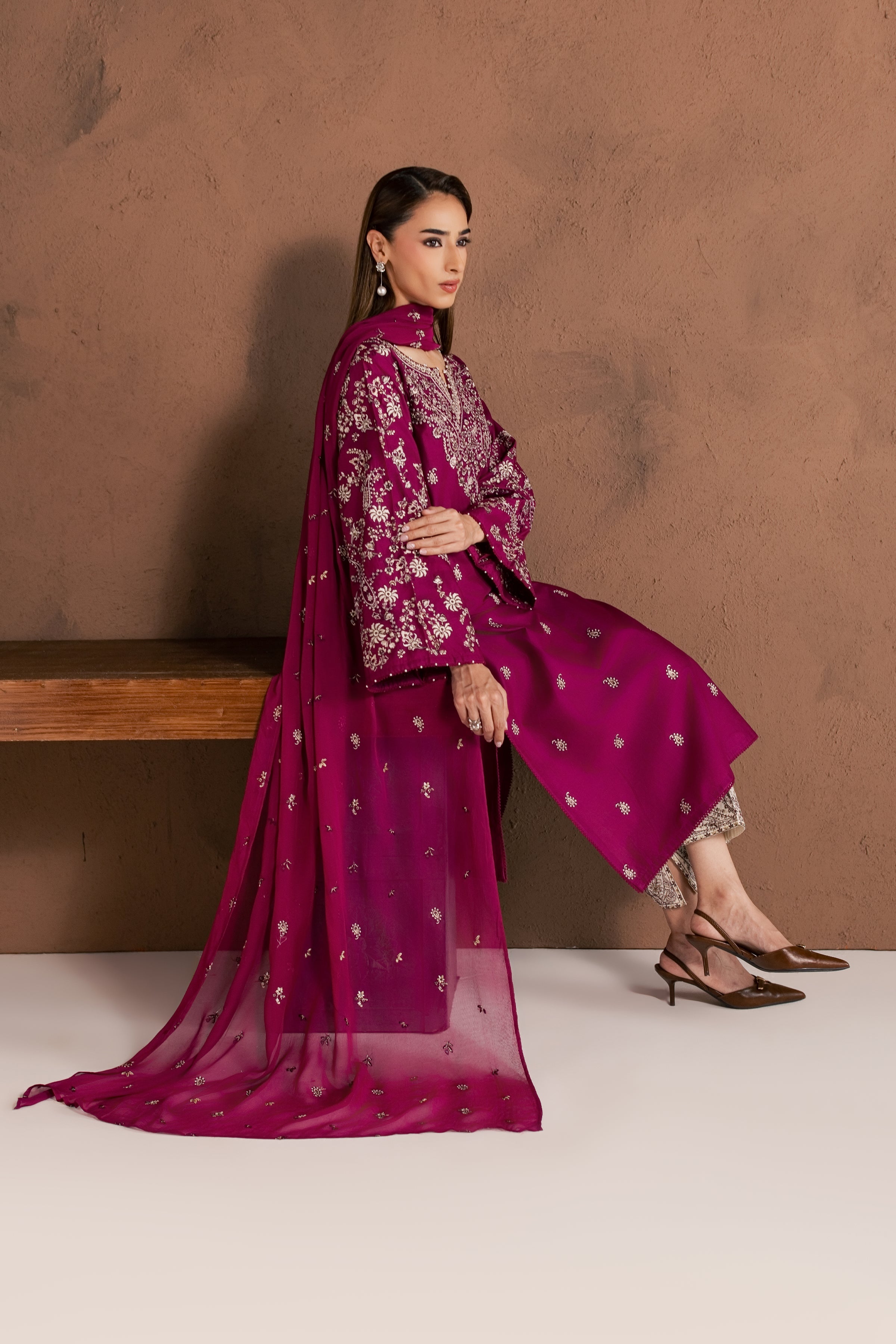 Magenta Elaya 3Pc - Embroidered Cambric Pret