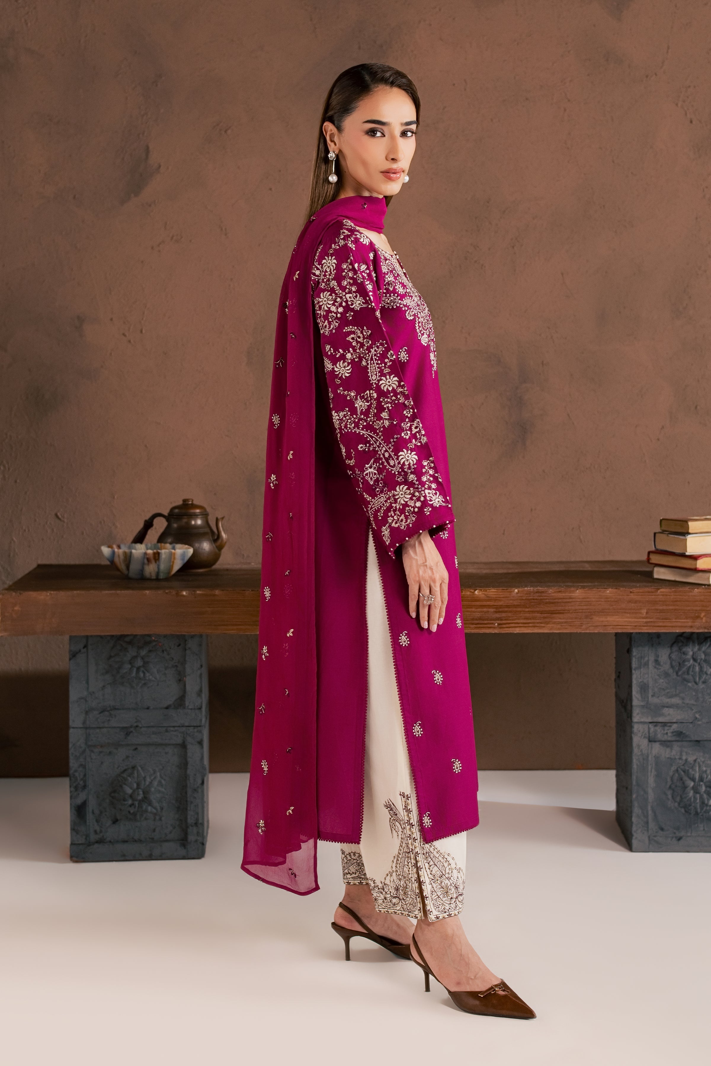Magenta Elaya 3Pc - Embroidered Cambric Pret