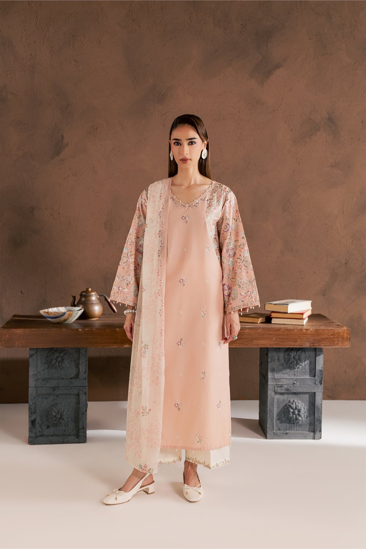 Humain 3Pc - Embroidered Cambric Pret