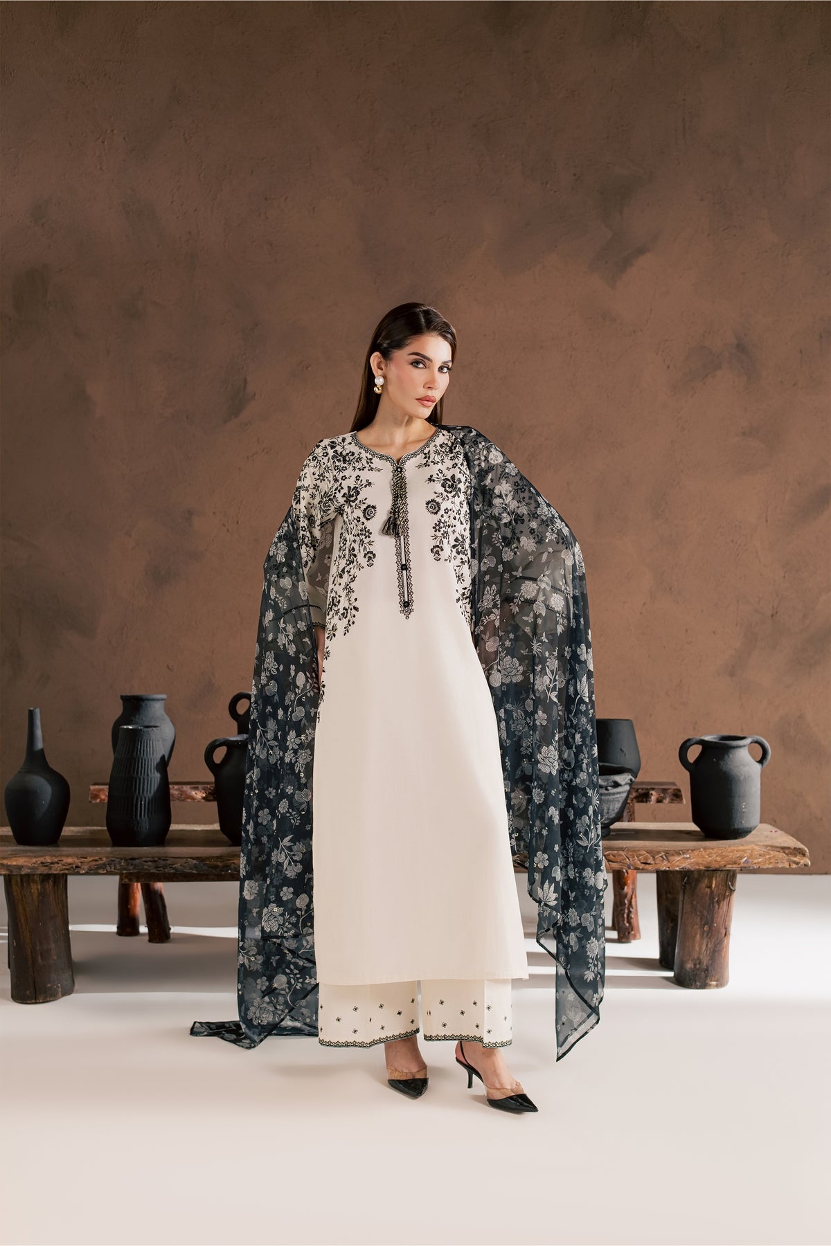 Salaar 3Pc - Embroidered Cambric Pret