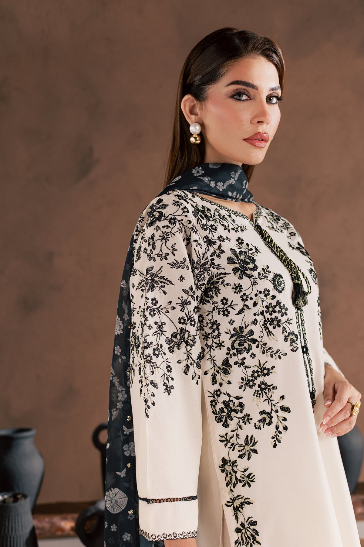 Salaar 3Pc - Embroidered Cambric Pret
