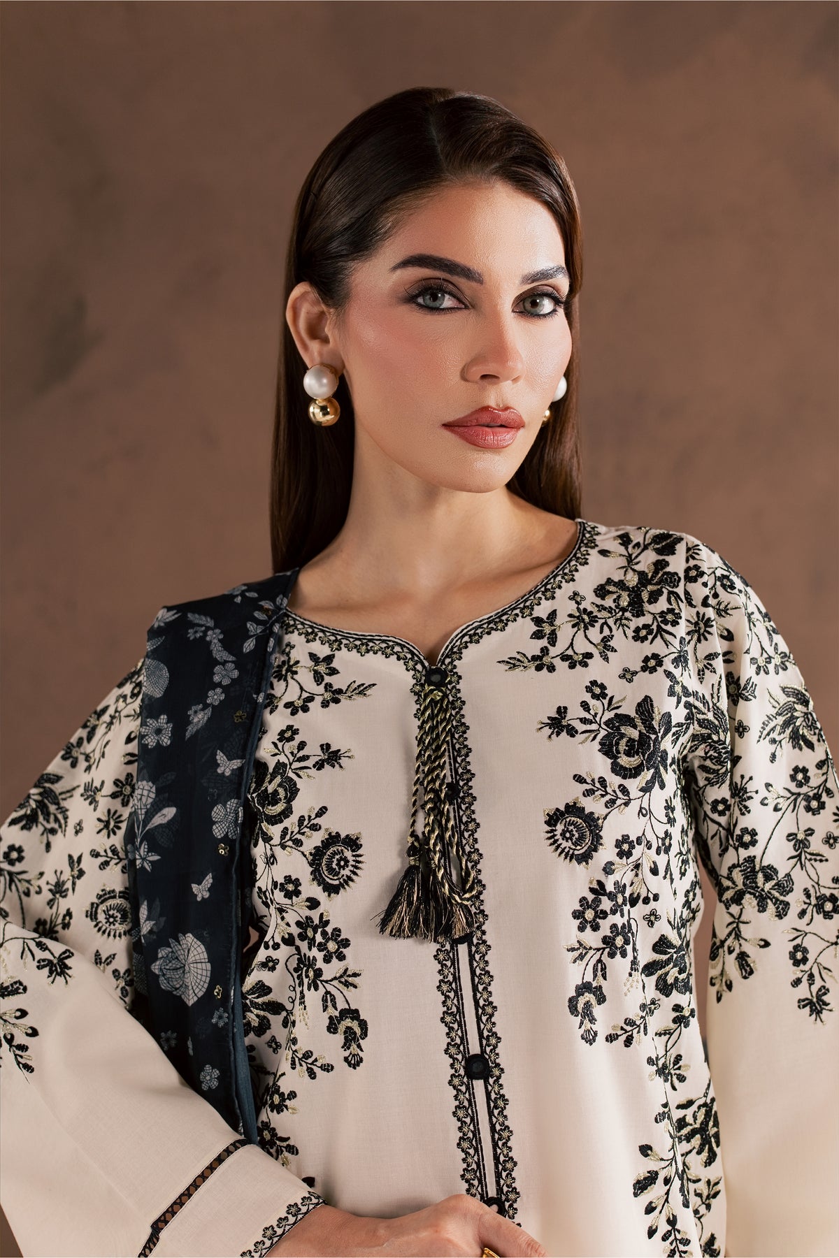 Salaar 3Pc - Embroidered Cambric Pret