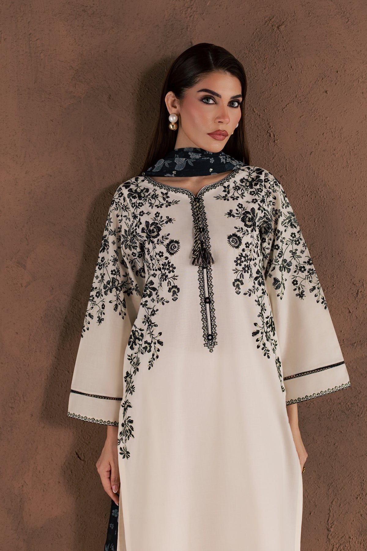 Salaar 3Pc - Embroidered Cambric Pret