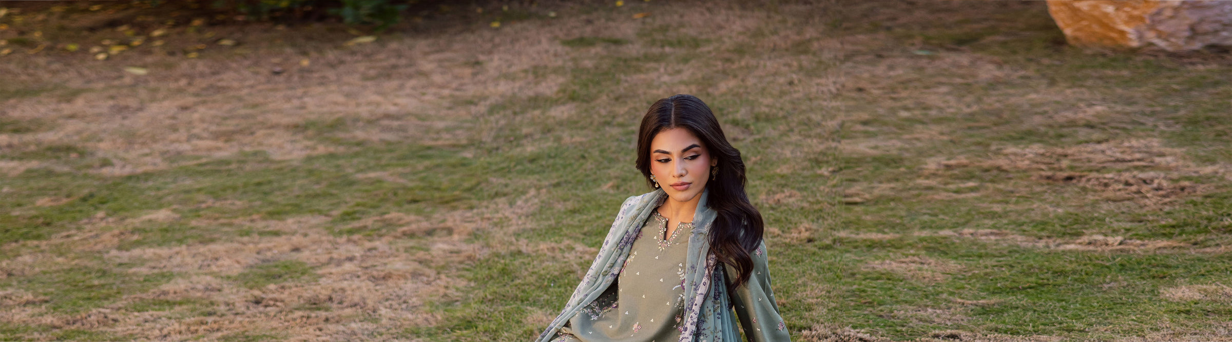 LEANA - EMBROIDERED SOLIDS