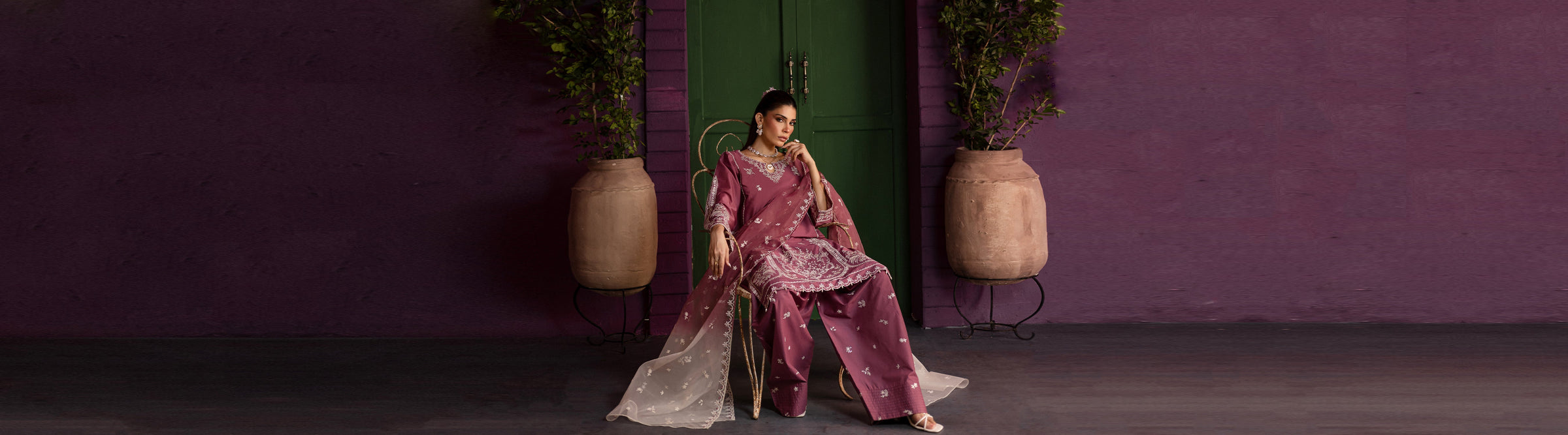 IZEL- EMBROIDERED SOLIDS