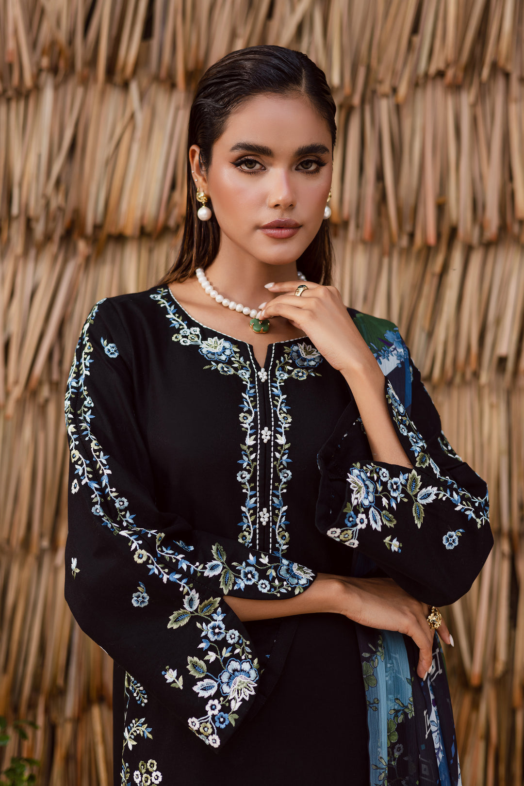 Crimora 3Pc - Embroidered Khaddar Dress