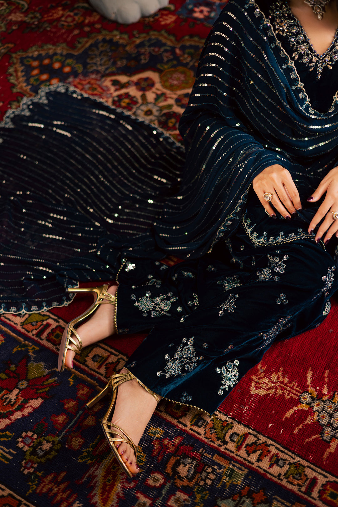 Taana Bana 3Pc - Velvet Luxe Pret