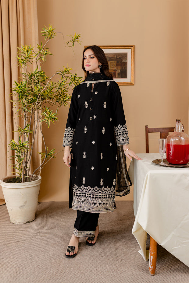 Black Aaira 3Pc - Embroidered Khaddar Dress