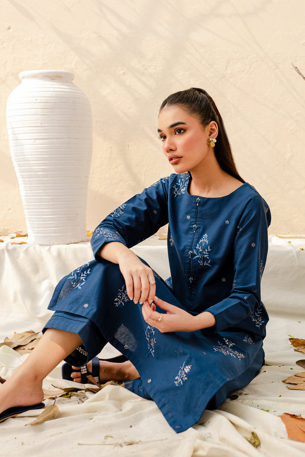 Pipier 2Pc - Embroidered Khaddar Dress - BATIK