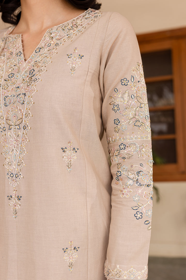 Kashaa 3Pc - Embroidered Khaddar Dress - BATIK