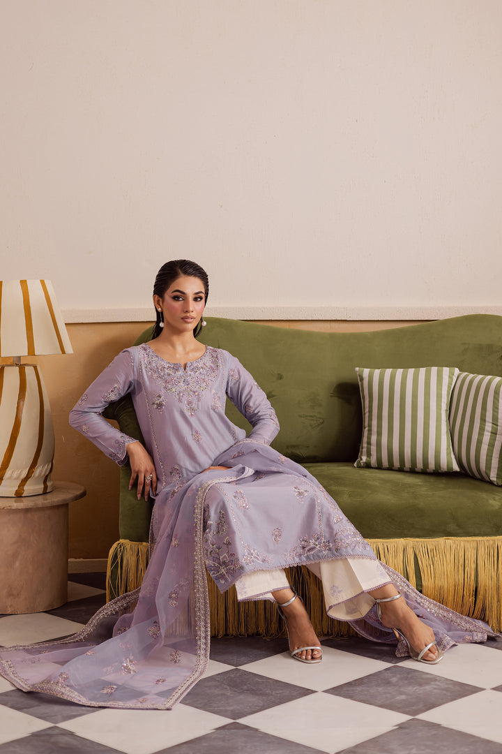 Shuja 3Pc - Embroidered Lawn Pret