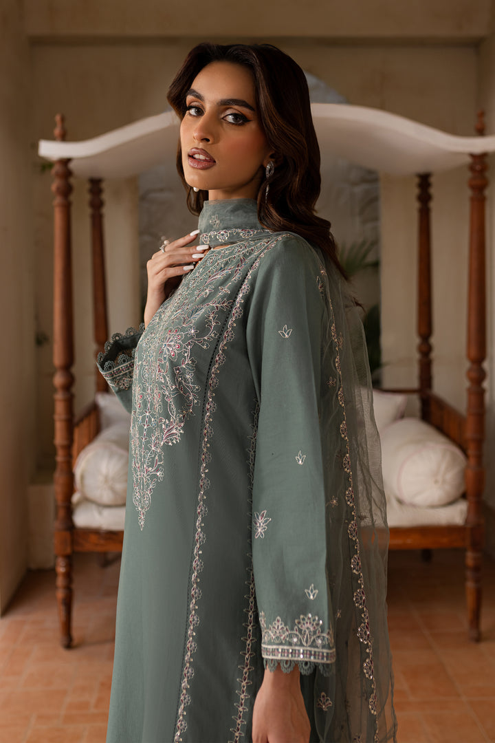 Nooraan 3Pc - Embroidered Khaddar Dress - BATIK