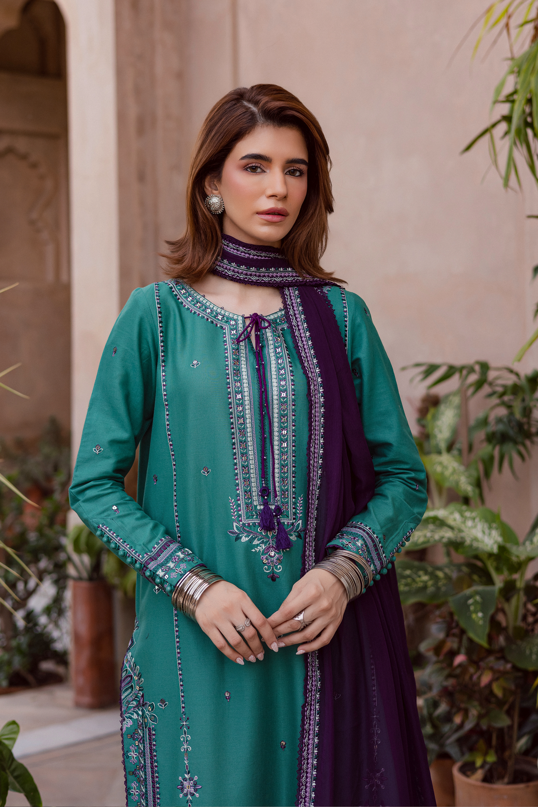 Amberleaf 3Pc - Embroidered Khaddar Dress