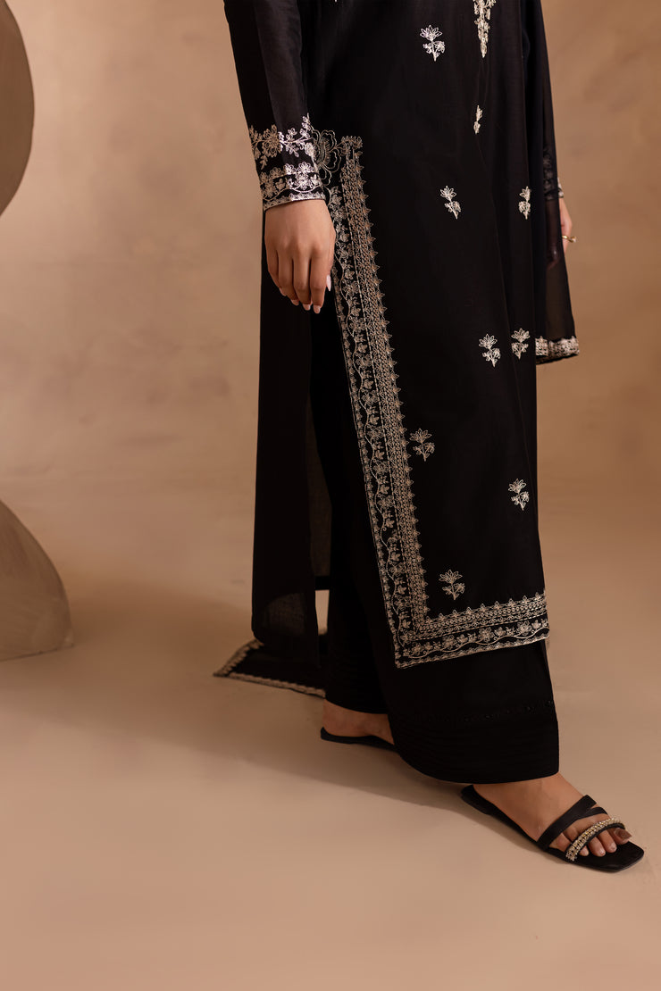 Valak 3Pc - Embroidered Lawn Dress - BATIK