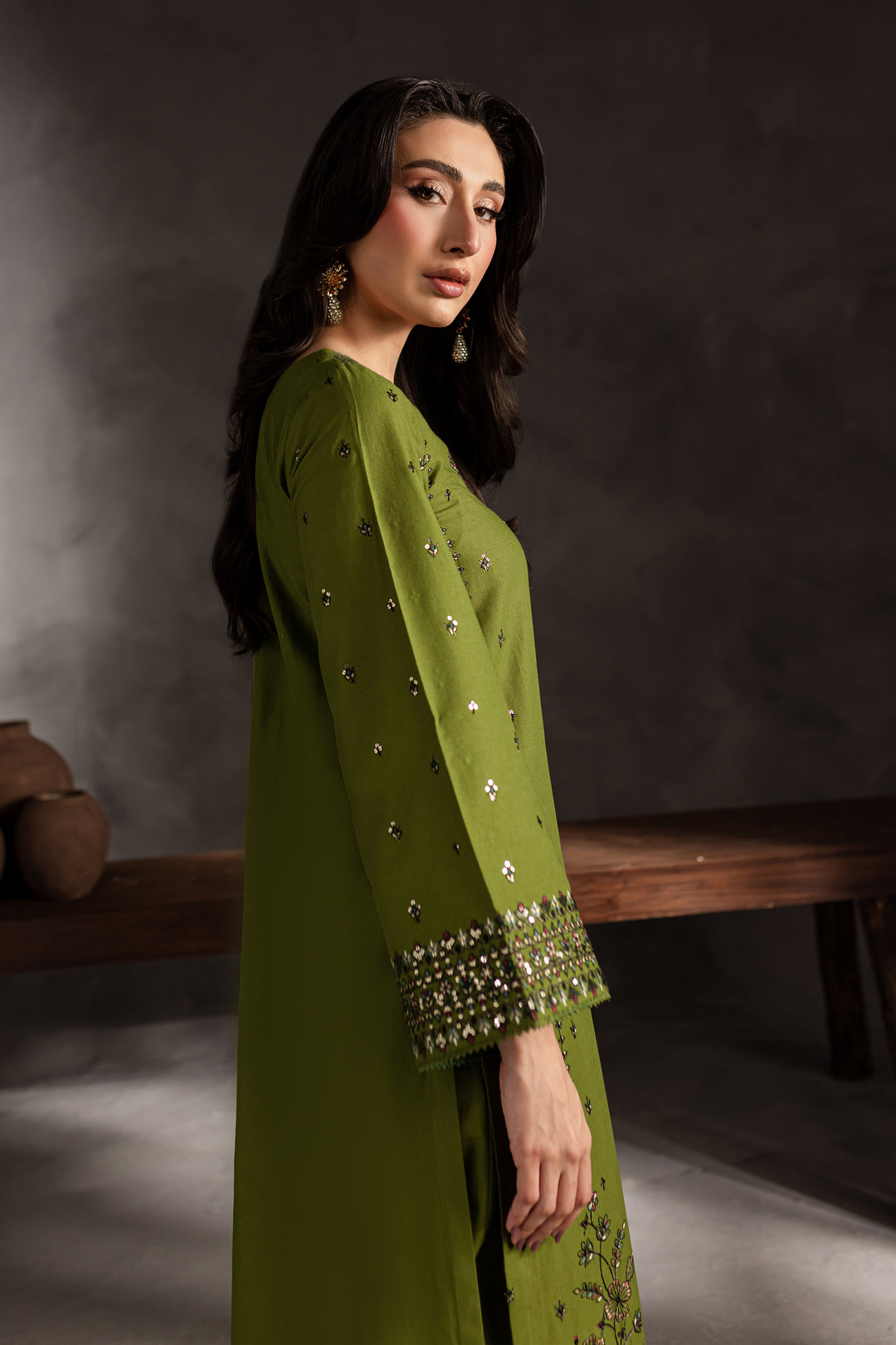 Aleyla 3Pc - Embroidered Khaddar Dress - BATIK