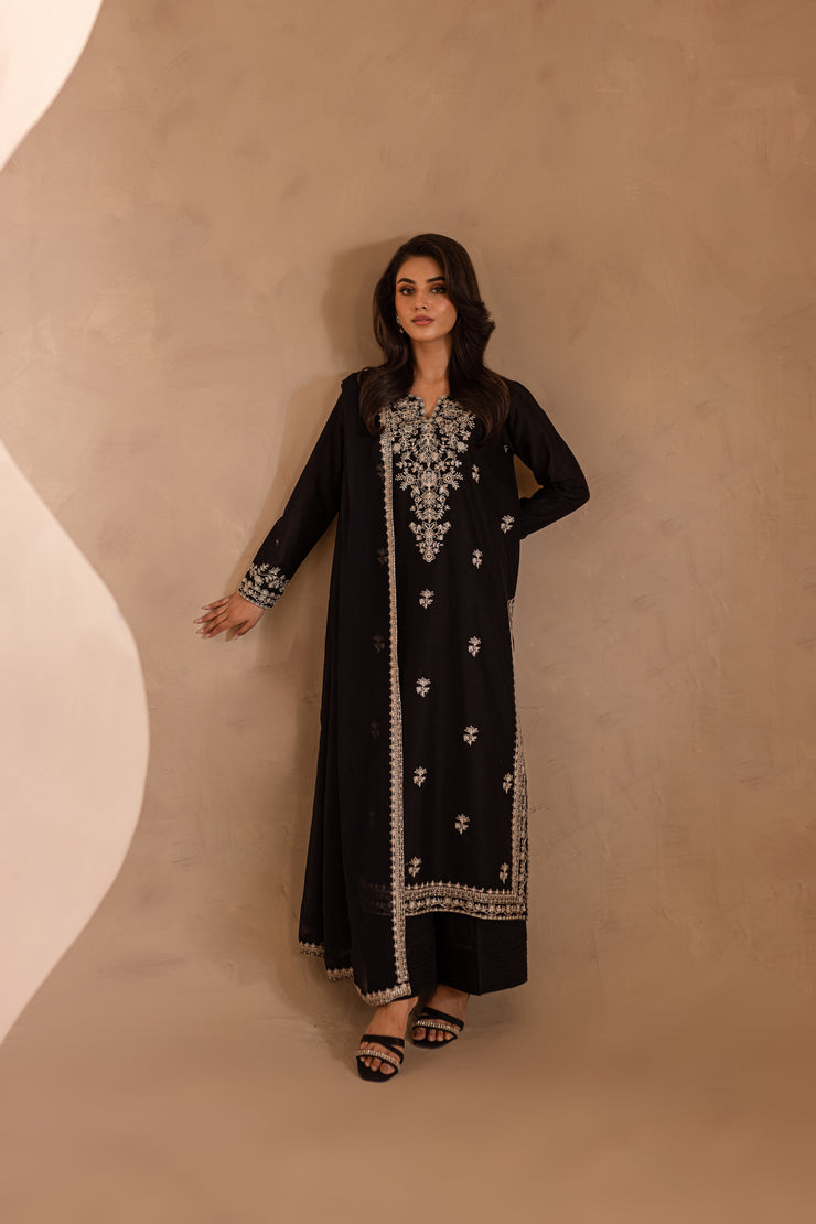 Valak 3Pc - Embroidered Lawn Dress - BATIK