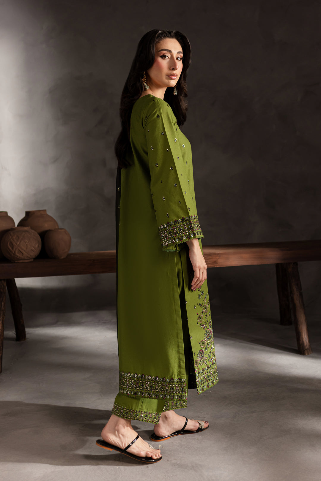 Aleyla 3Pc - Embroidered Khaddar Dress - BATIK