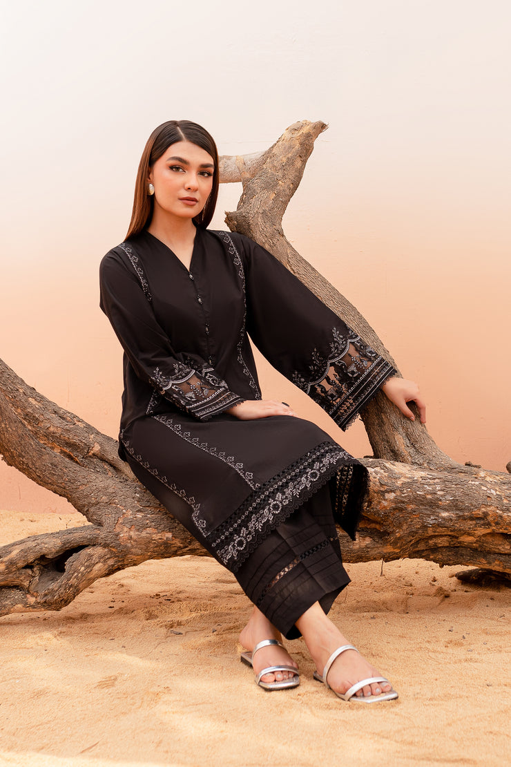Pale Black 2Pc - BATIK