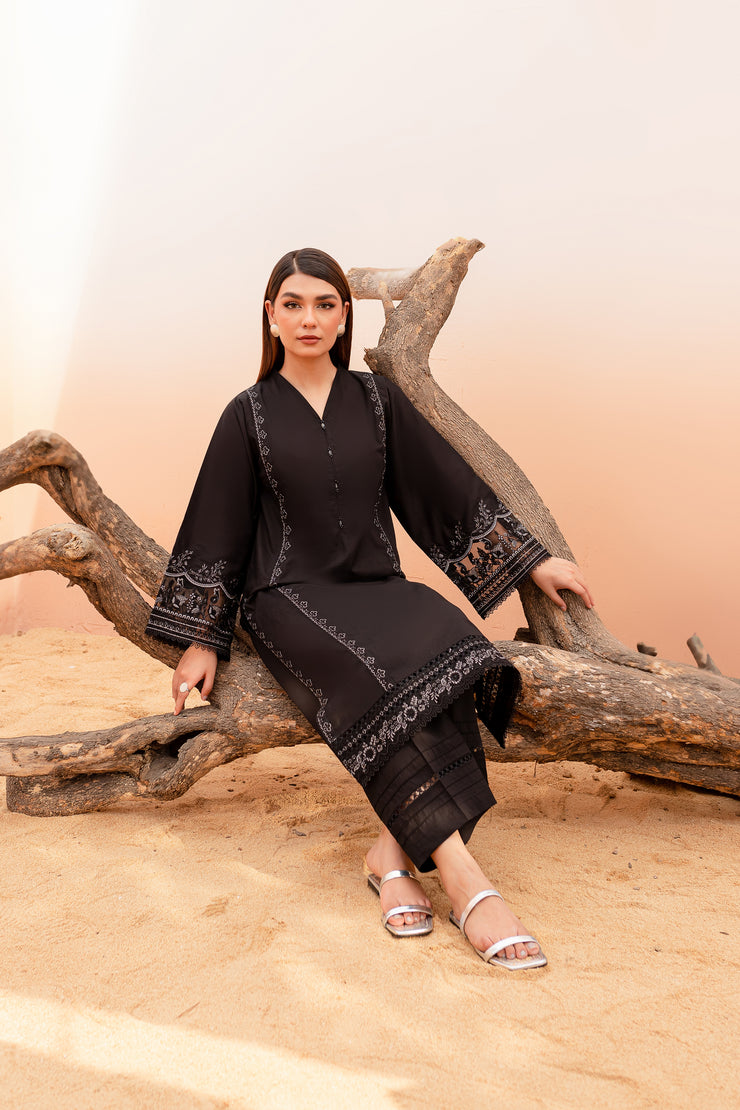 Pale Black 2Pc - BATIK