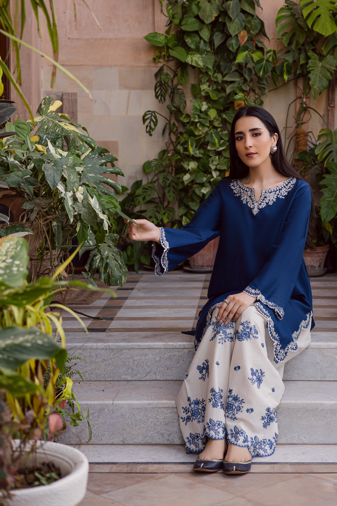 Jeno 2Pc - Embroidered Khaddar Dress