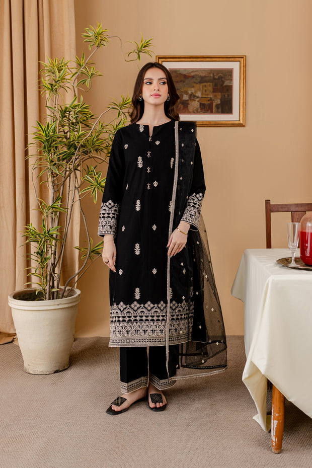 Black Aaira 3Pc - Embroidered Khaddar Dress