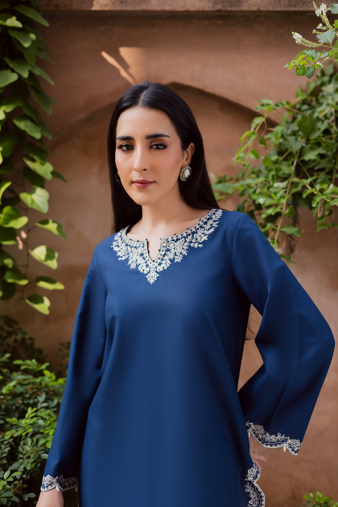 Jeno 2Pc - Embroidered Khaddar Dress