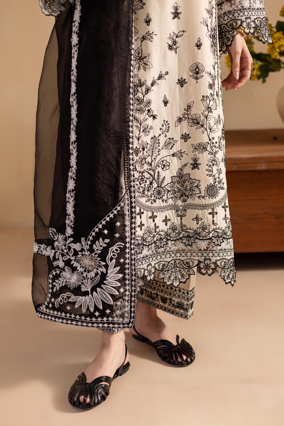 Hanaya 3Pc - Embroidered Luxe PIMA