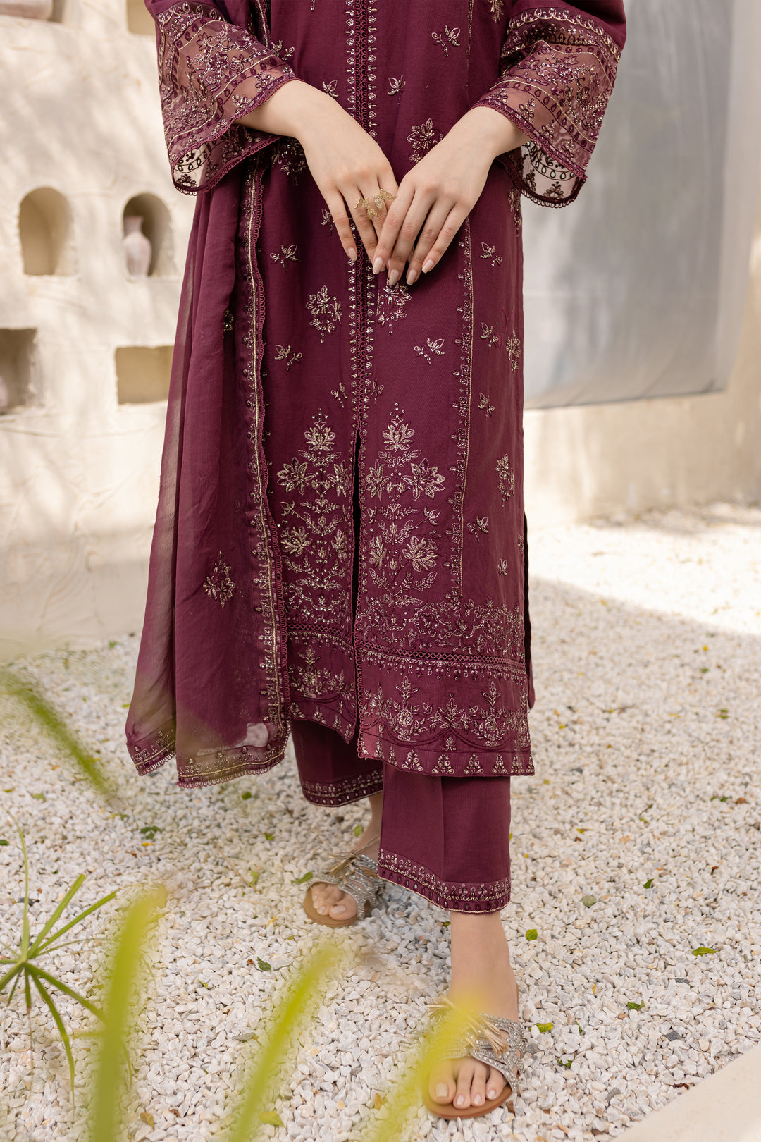 Mauve Paragon 3Pc - Embroidered Khaddar Dress - BATIK