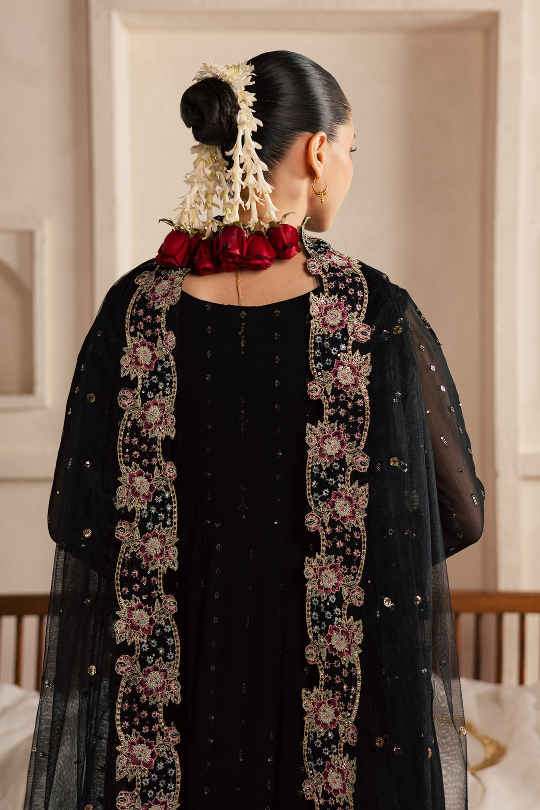 [product-color]-[product-type]-[product_material]