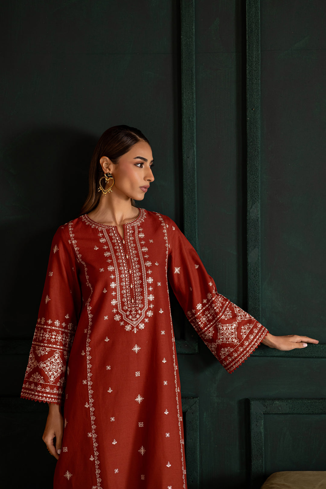 Rusty Dusty 2Pc - Embroidered Khaddar Dress