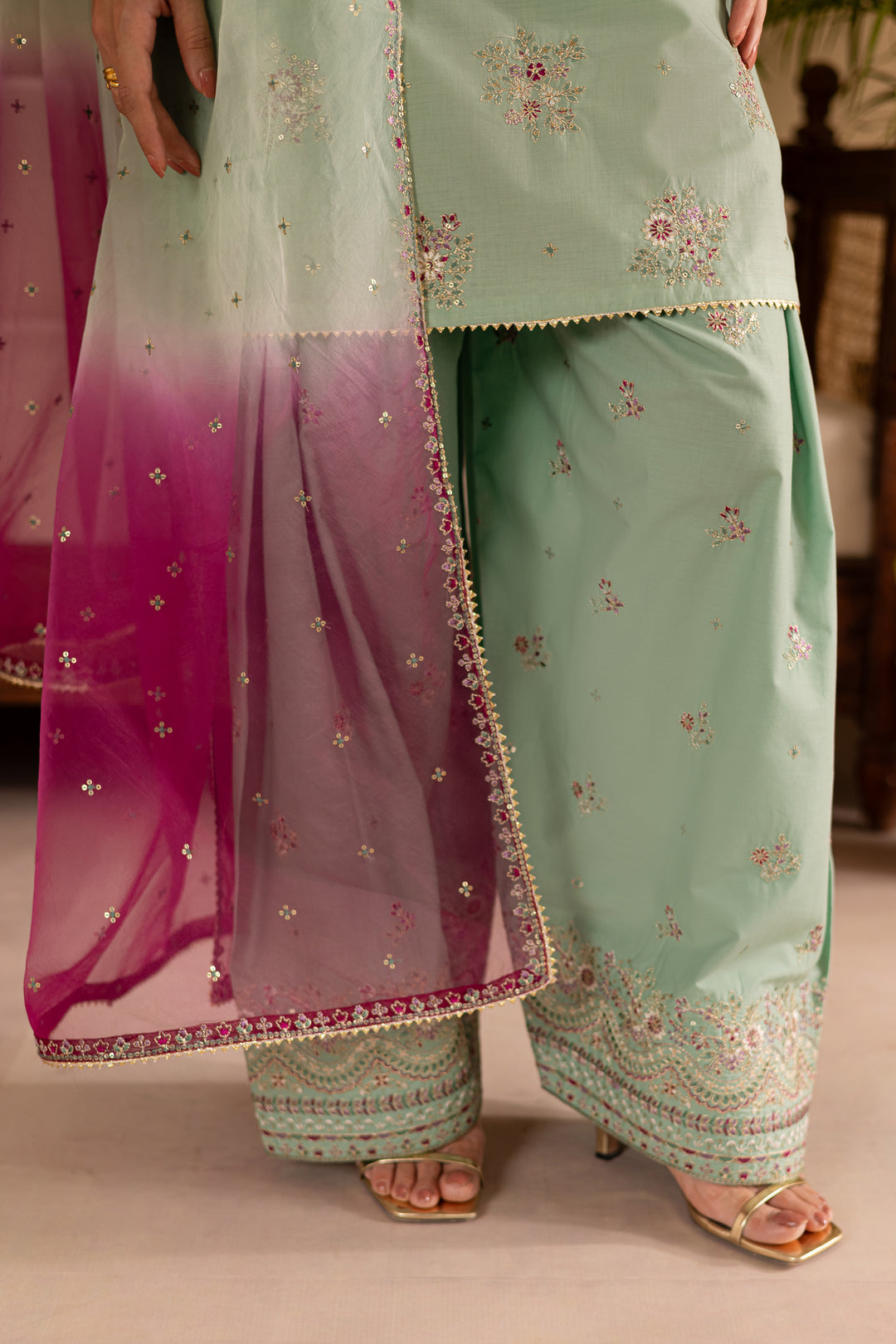[product-color]-[product-type]-[product_material]