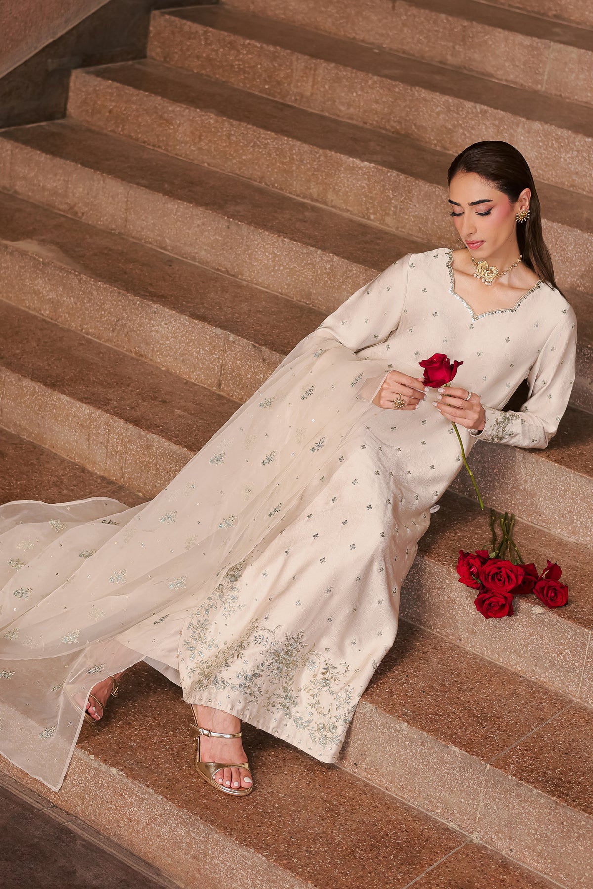 Ardo 3Pc - Festive Luxe Pret BATIKLUXESEP26  BATIK   XS / Pearl White / Textured Grip