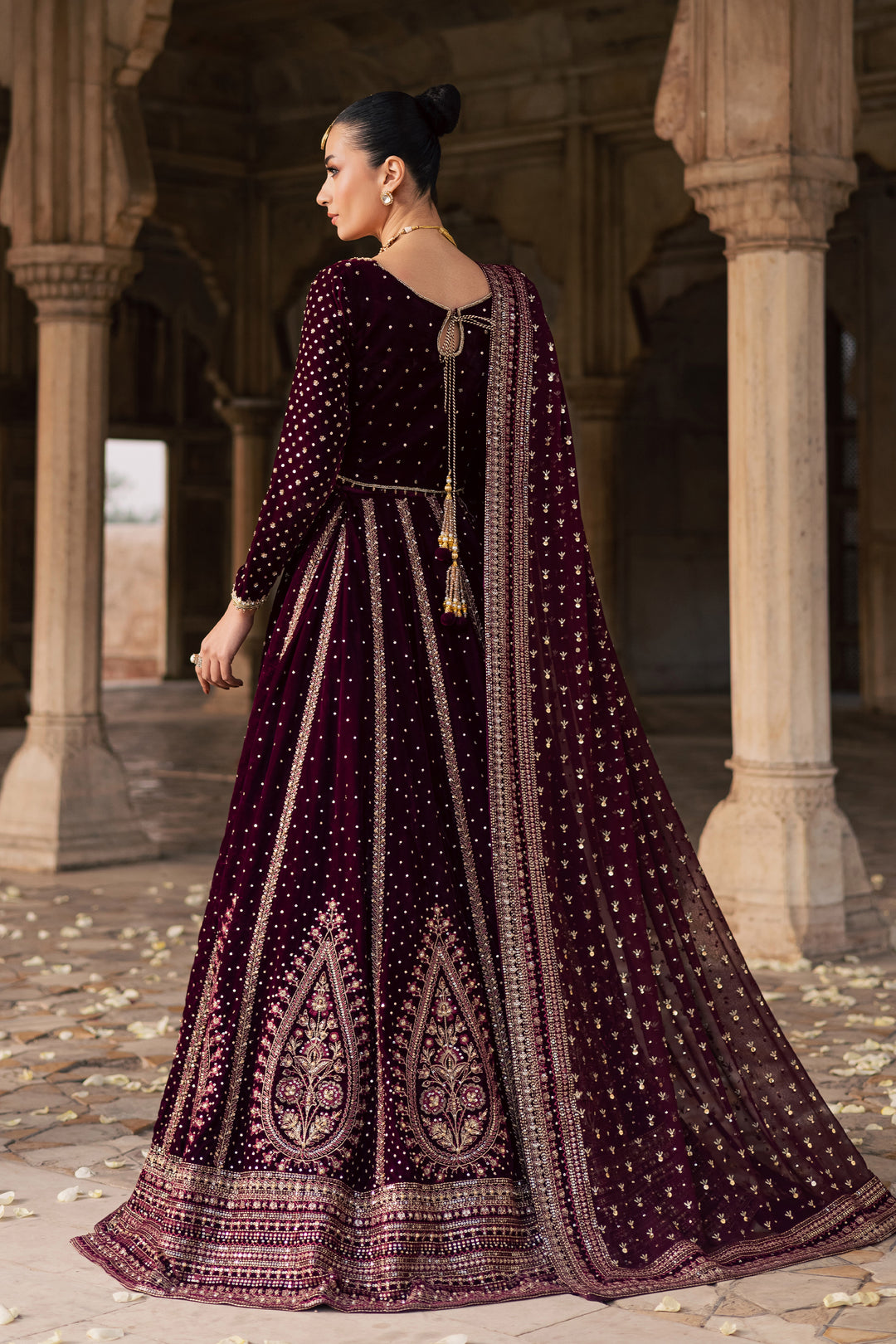  Aroos e Laal 3Pc - Bridal Dress BATIKSTUDIO2025  BATIK   S / Maroon / Velvet-M / Maroon / Velvet-L / Maroon / Velvet