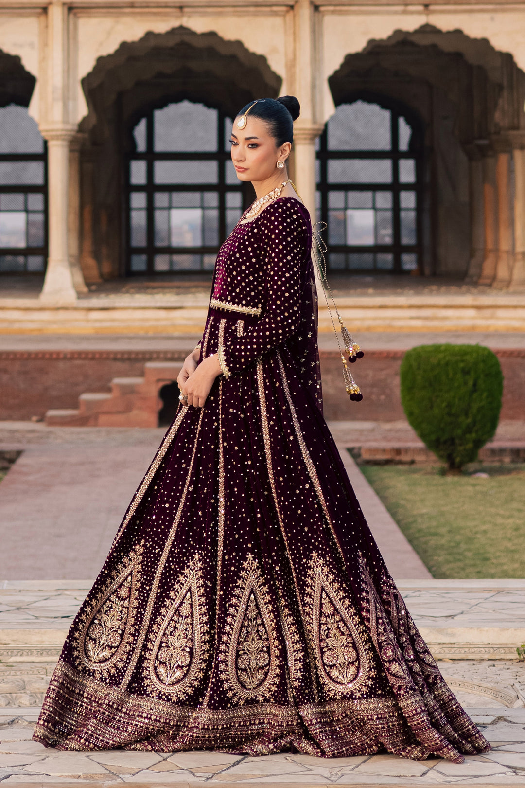  Aroos e Laal 3Pc - Bridal Dress BATIKSTUDIO2025  BATIK   S / Maroon / Velvet-M / Maroon / Velvet-L / Maroon / Velvet