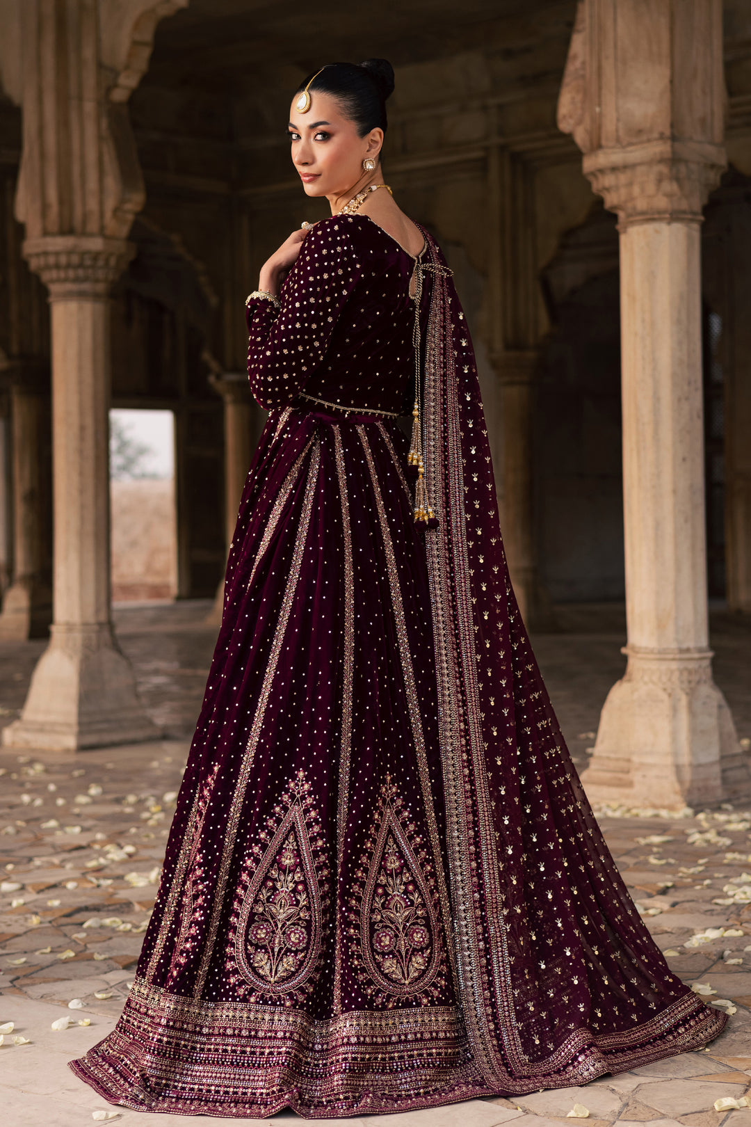  Aroos e Laal 3Pc - Bridal Dress BATIKSTUDIO2025  BATIK   S / Maroon / Velvet-M / Maroon / Velvet-L / Maroon / Velvet