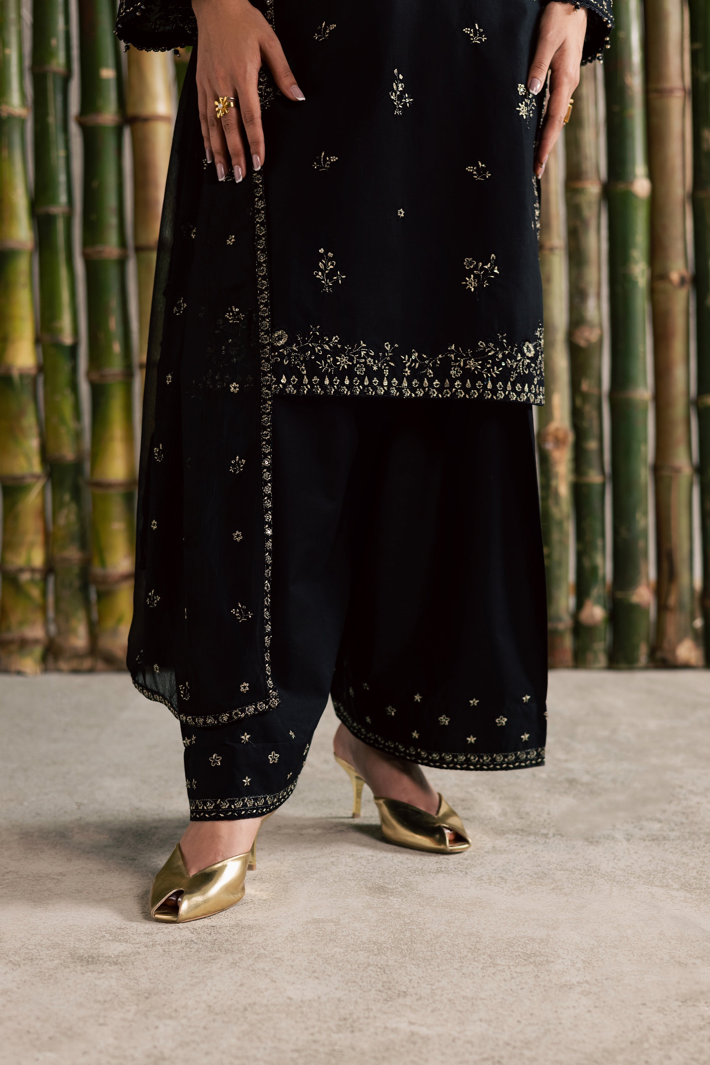  Ash 3Pc - Festive Embroidered Lawn BATIKEID2026  BATIK   XS / Black / Pima Lawn-S / Black / Pima Lawn-M / Black / Pima Lawn-L / Black / Pima Lawn-XL / Black / Pima Lawn