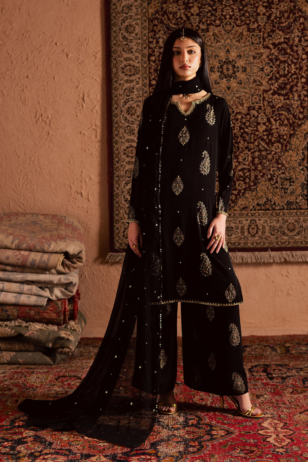  Black Swan 3Pc- Festive Luxe Pret BATIKSTUDIO2025  BATIK   S / Black / Georgette-M / Black / Georgette-L / Black / Georgette