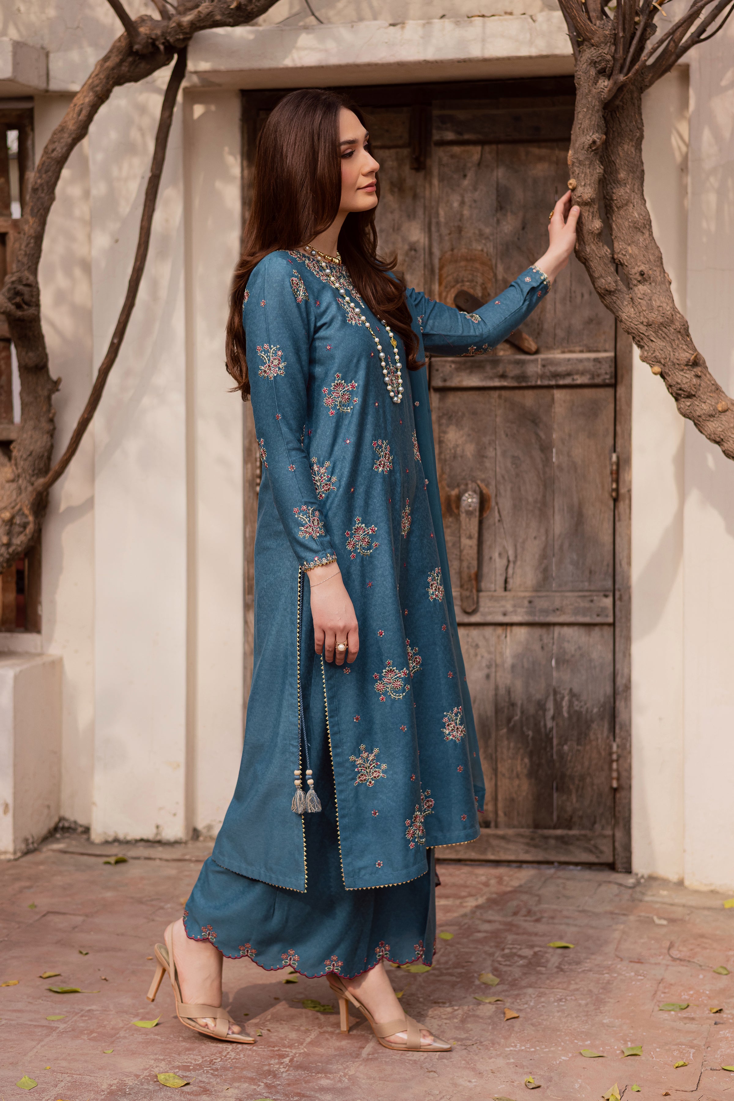  Blue Bells 3Pc - Embroidered Festive Pret BATIK WINTER PRET 2025  BATIK   XS / Whale Blue / Textured Cotton-S / Whale Blue / Textured Cotton-M / Whale Blue / Textured Cotton-L / Whale Blue / Textured Cotton-XL / Whale Blue / Textured Cotton