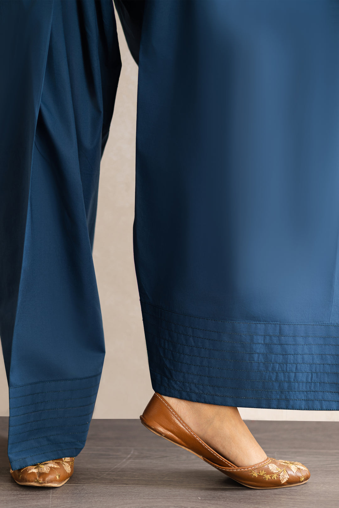 [product-color]-[product-type]-[product_material]