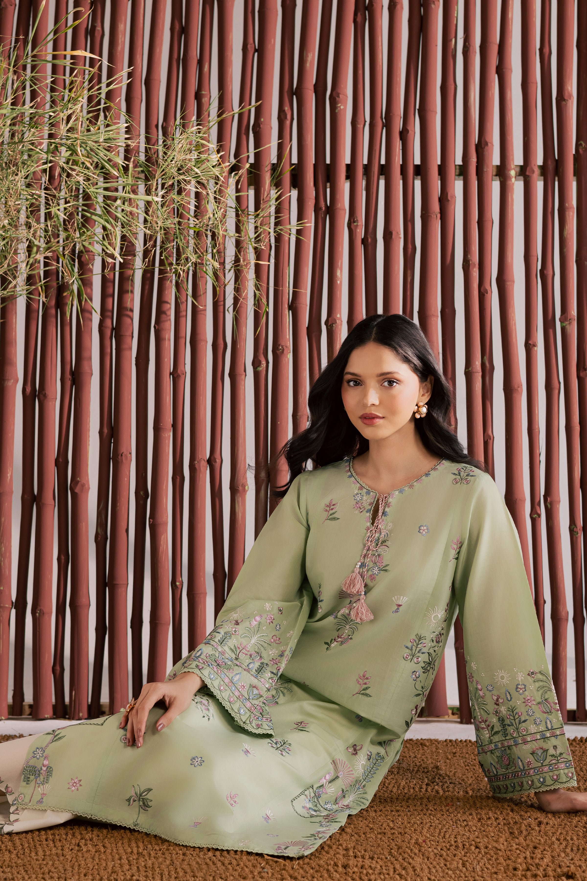 Daphne Laurel 2Pc - Embroidered Lawn Dress Daphne Laurel 2Pc - Embroidered Lawn Dress