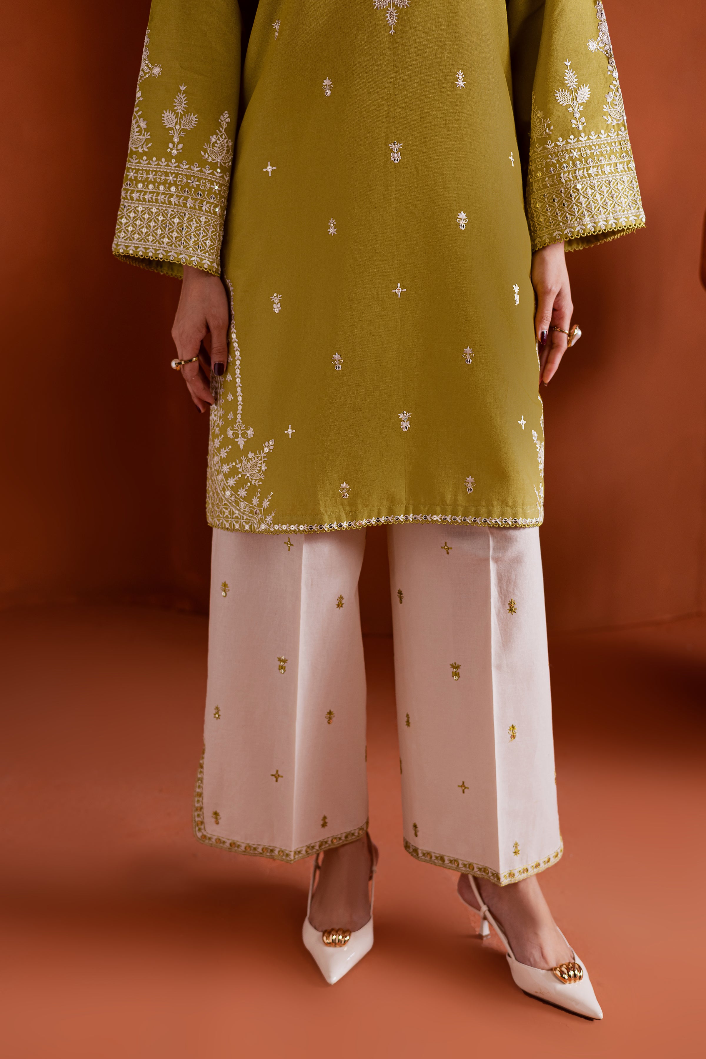  Dazy 2Pc - Embroidered Khaddar Dress BATIK WINTER PRET 2025  BATIK   XS / Pear Green / Khaddar-S / Pear Green / Khaddar-M / Pear Green / Khaddar-L / Pear Green / Khaddar-XL / Pear Green / Khaddar