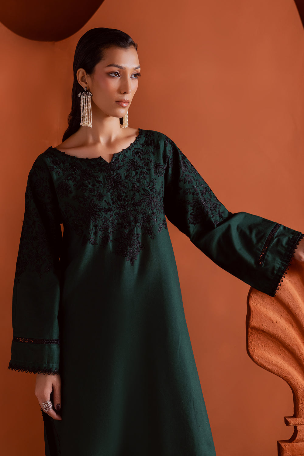  Dippit 2Pc - Embroidered Khaddar Dress BATIK WINTER PRET 2025  BATIK   XS / Emerald Green / Khaddar-S / Emerald Green / Khaddar-M / Emerald Green / Khaddar-L / Emerald Green / Khaddar-XL / Emerald Green / Khaddar
