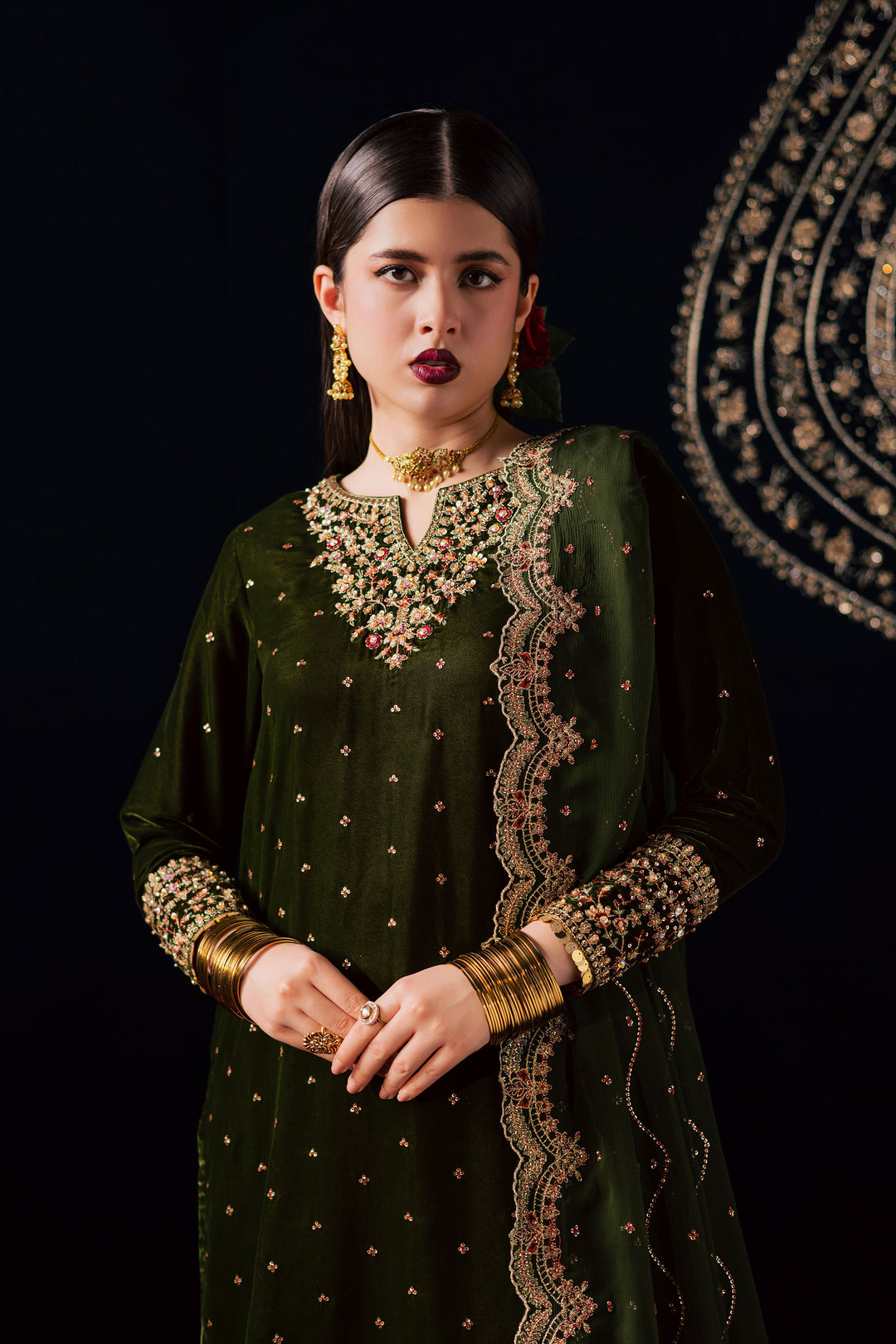  Eloise 3Pc - Velvet Luxe Pret BATIKLuxePRET2025  BATIK   XS / Mehendi  Green / Velvet-S / Mehendi  Green / Velvet-M / Mehendi  Green / Velvet-L / Mehendi  Green / Velvet-XL / Mehendi  Green / Velvet