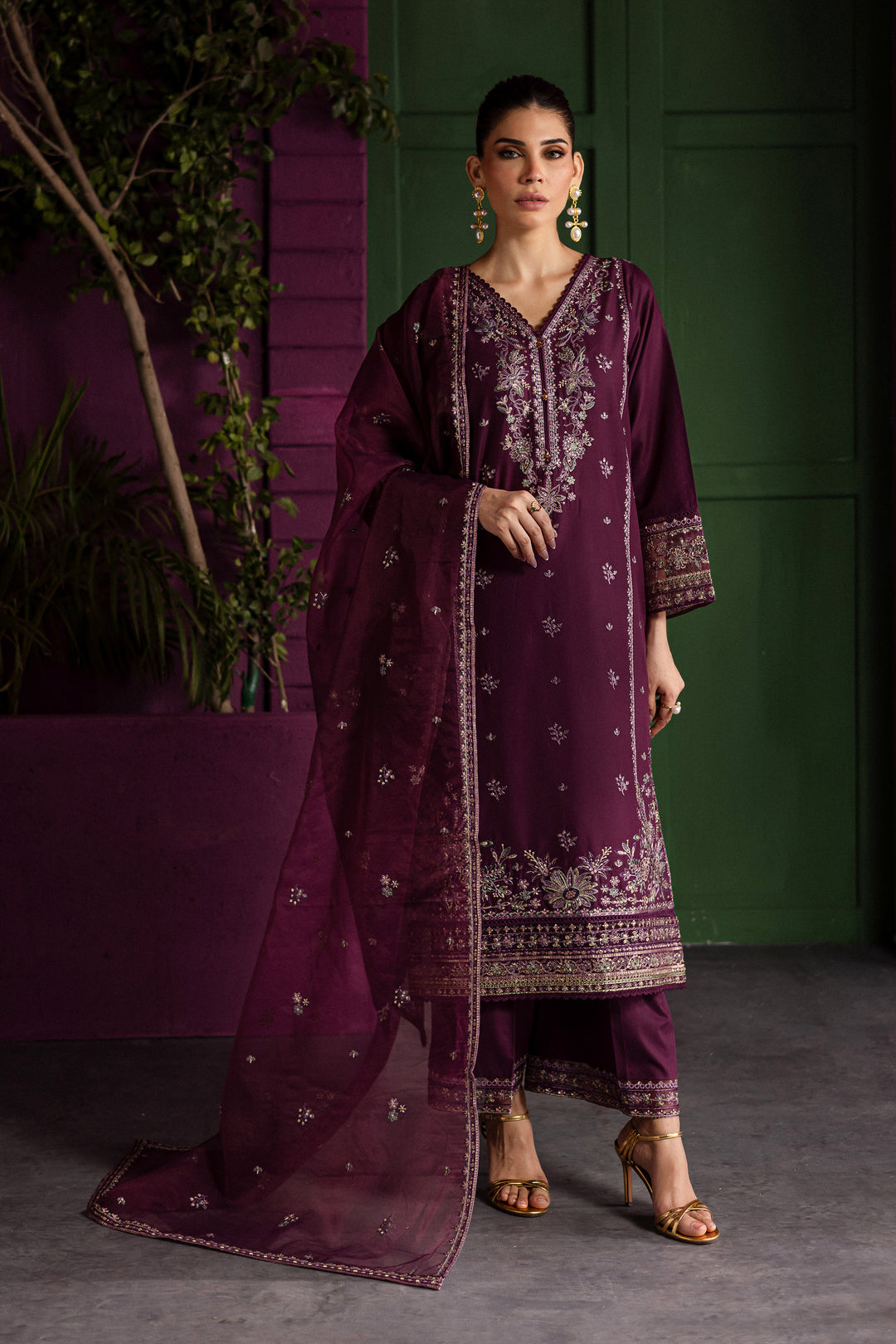 Envoye 3Pc - Embroidered Solid Dress BATIK Envoye 3Pc - Embroidered Solid Dress BATIK
