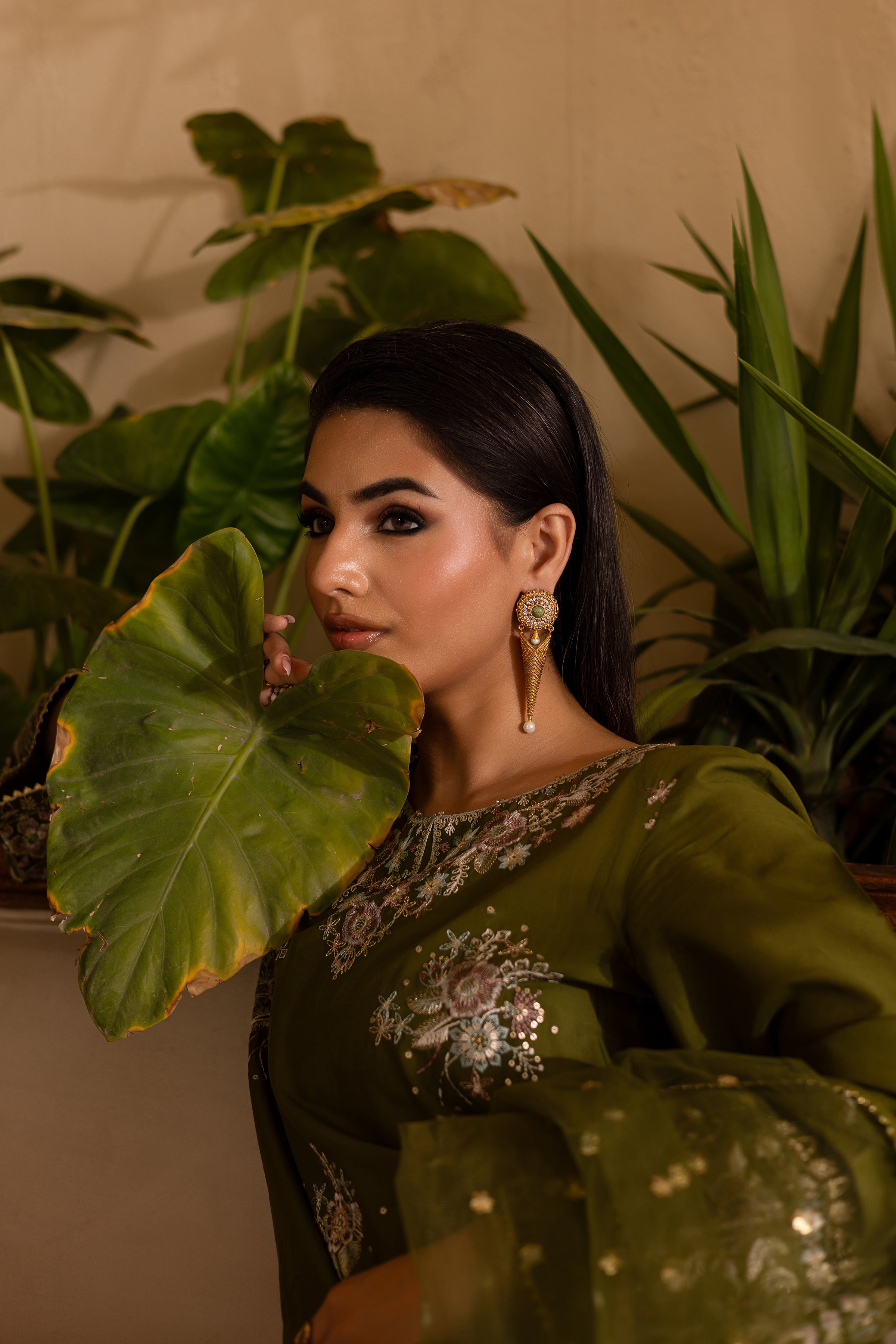 Farshi Green 3Pc - Embroidered Solid Dress Farshi Green 3Pc - Embroidered Solid Dress