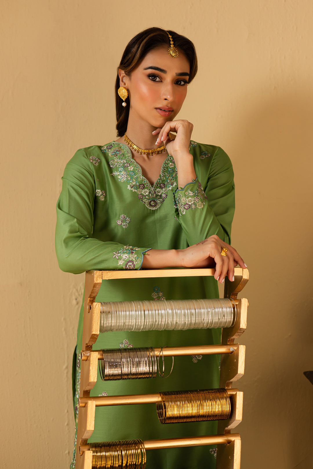 [product-color]-[product-type]-[product_material]